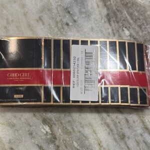 Carolina Herrera Good Girl Very Elixir Perfume sample pack of 12